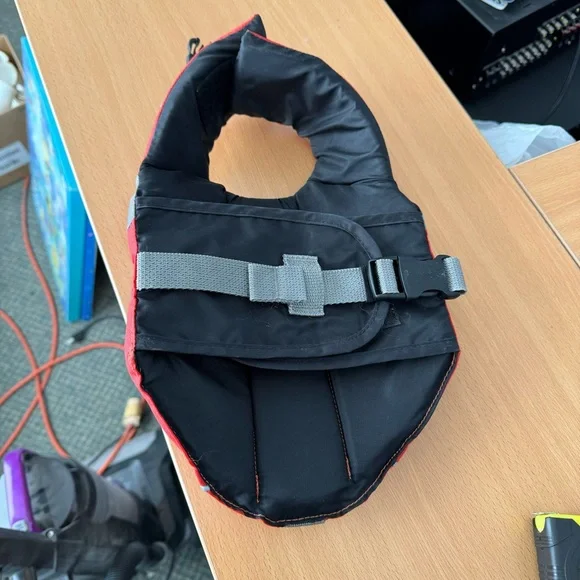 Small Dog Lifejacket - Picture 5 of 8